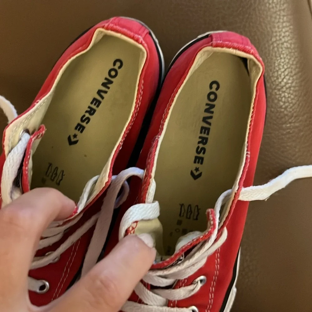 (2) Red Converse Chuck Taylor All Star Classics Unisex